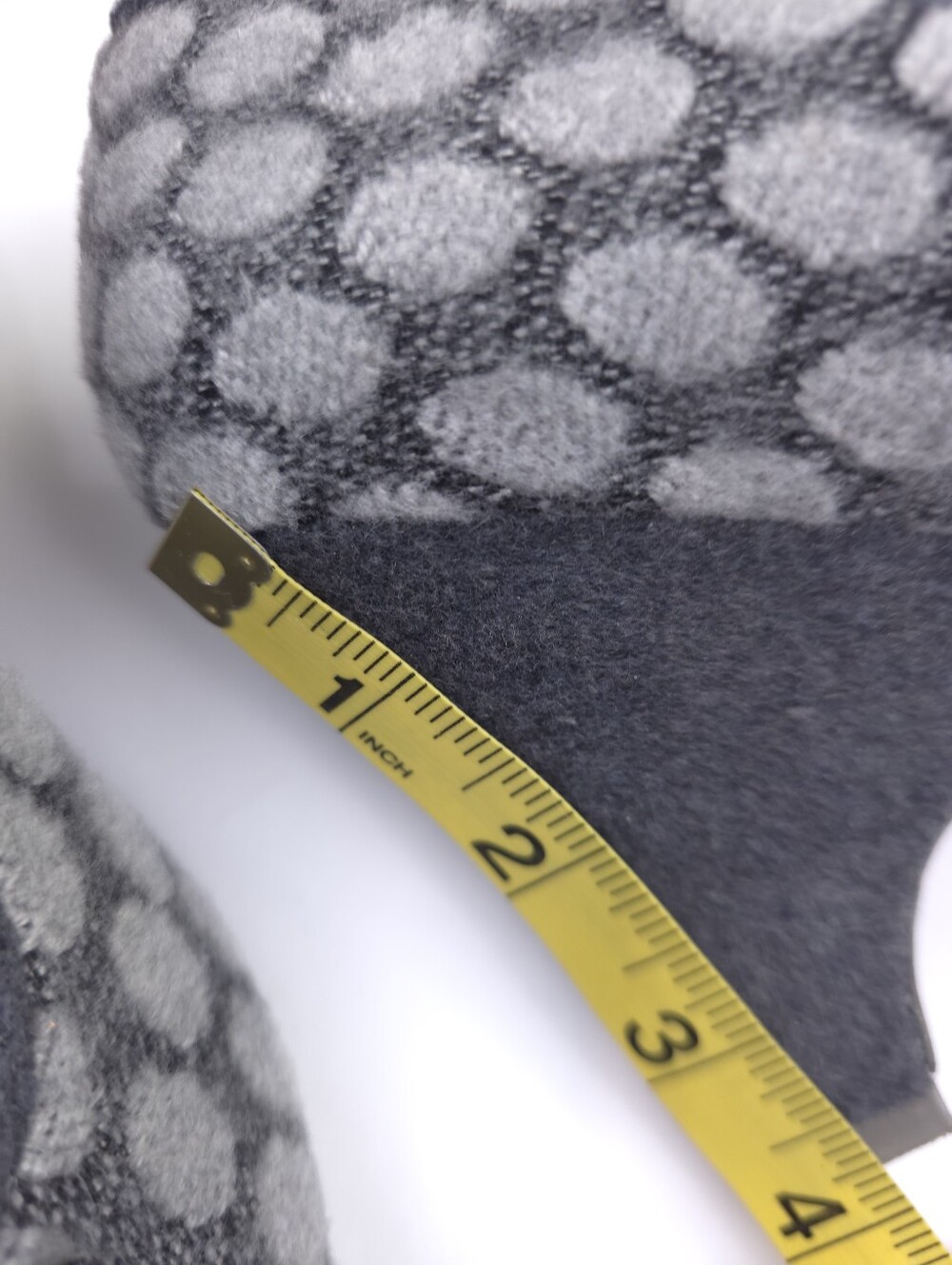 Poetic License Gray Polka Dot Crystal Bow Pumps Sz 39.5 - Picture 9 of 9